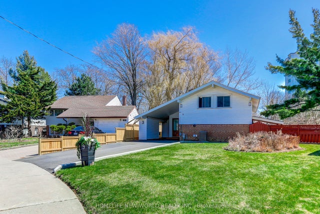 9 Ladysbridge Drive, Toronto E09