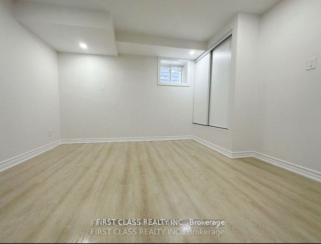 338 Rhodes Avenue Basemen, Toronto E01