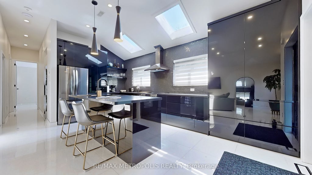 640 Lansdowne Drive, Oshawa