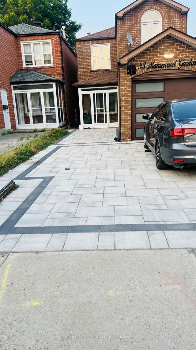 33 Mansewood Gardens, Toronto E10
