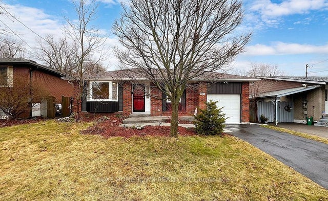 764 Hillcrest Road, Pickering