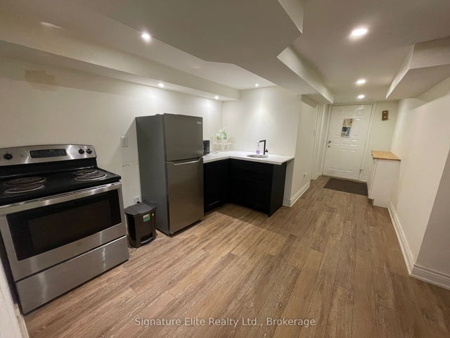 6 Margate Crescent Lower, Toronto E06