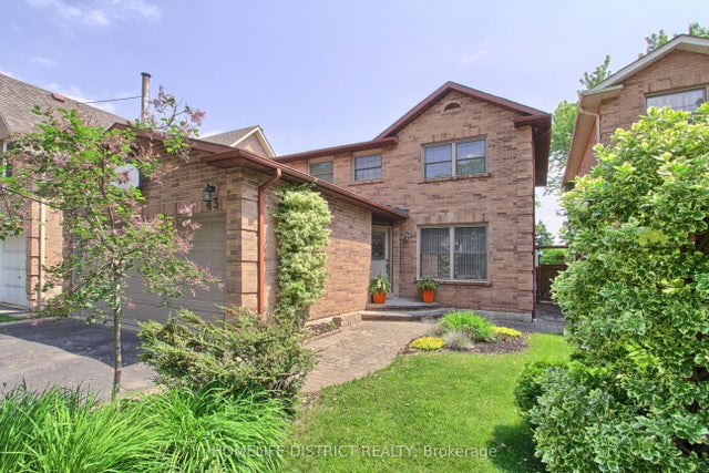 43 Daniels Crescent, Ajax