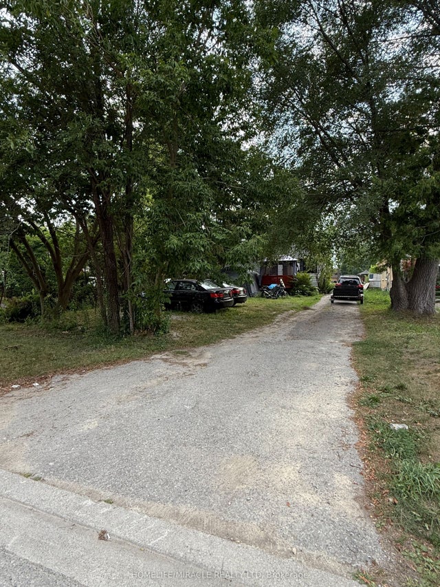 1478 Rosebank Road, Pickering