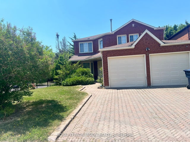 2 Glenheather Terrace Upper, Toronto E11