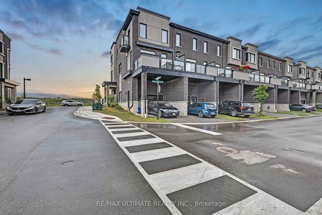 2632 Castlegate Crossing Drive, Pickering