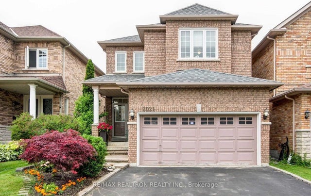 2021 Erin Gate Boulevard, Pickering