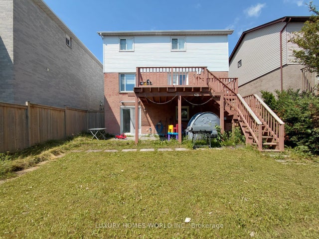 27 Wicks Drive, Ajax