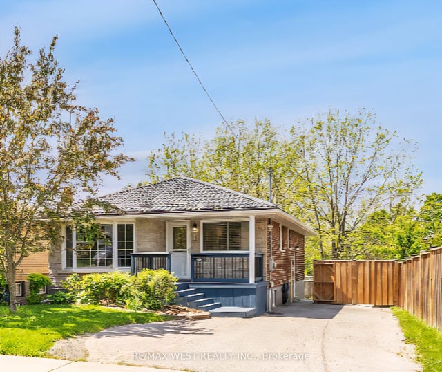 12 Athabasca Street, Oshawa