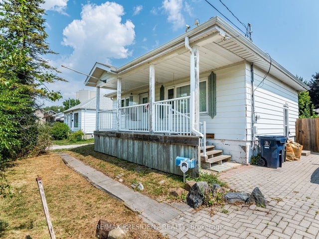 135 Kitchener Road, Toronto E10