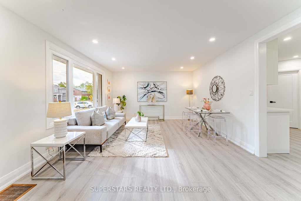 88 Castle Hill Drive, Toronto E05