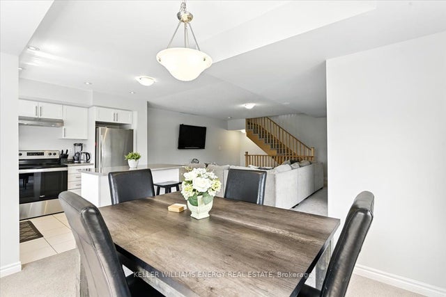 44 Porcelain Way, Whitby