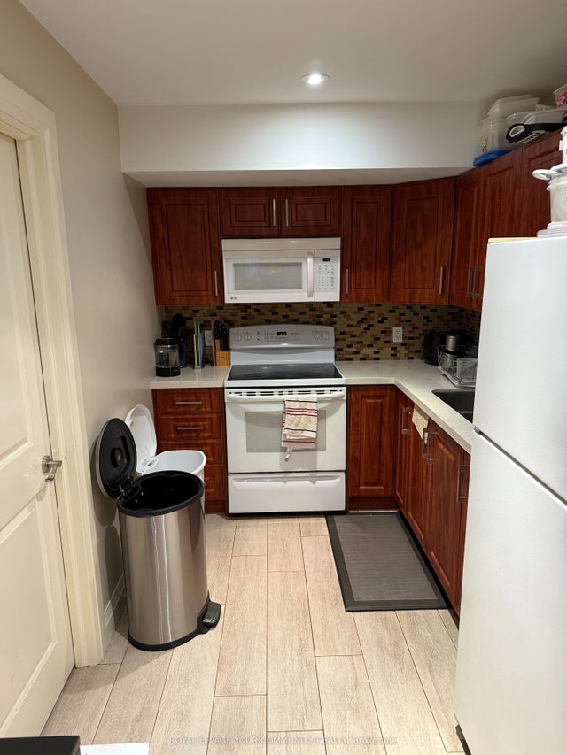 251 Floyd Avenue Lower Unit, Toronto E03