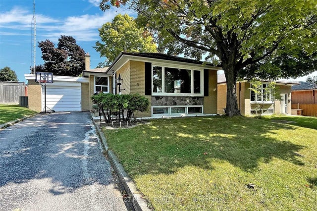 5 Stevenvale Drive Lower Room, Toronto E09