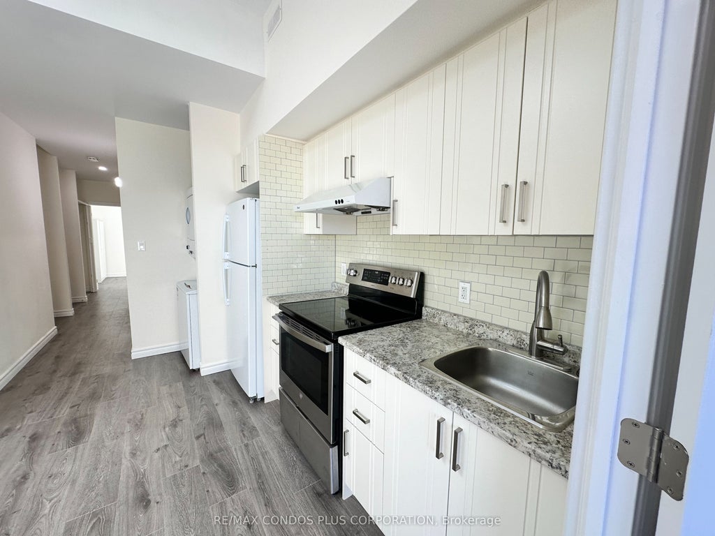 725 Danforth Avenue 3a, Toronto E03