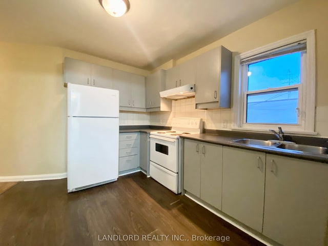 2a Thyra Avenue 201, Toronto E03