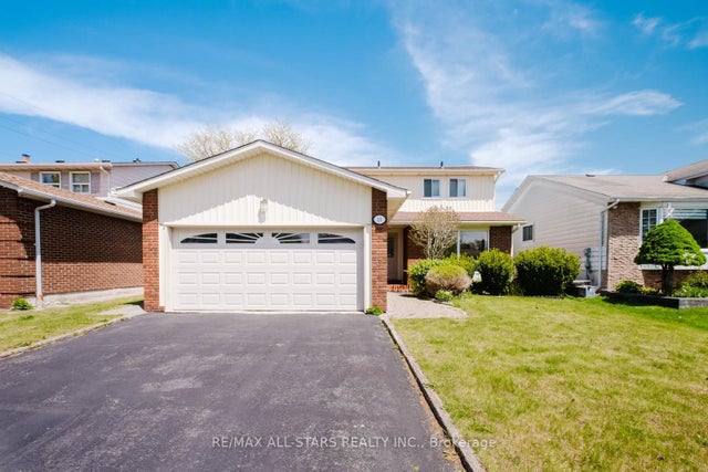 45 Wellpark Boulevard, Toronto E07