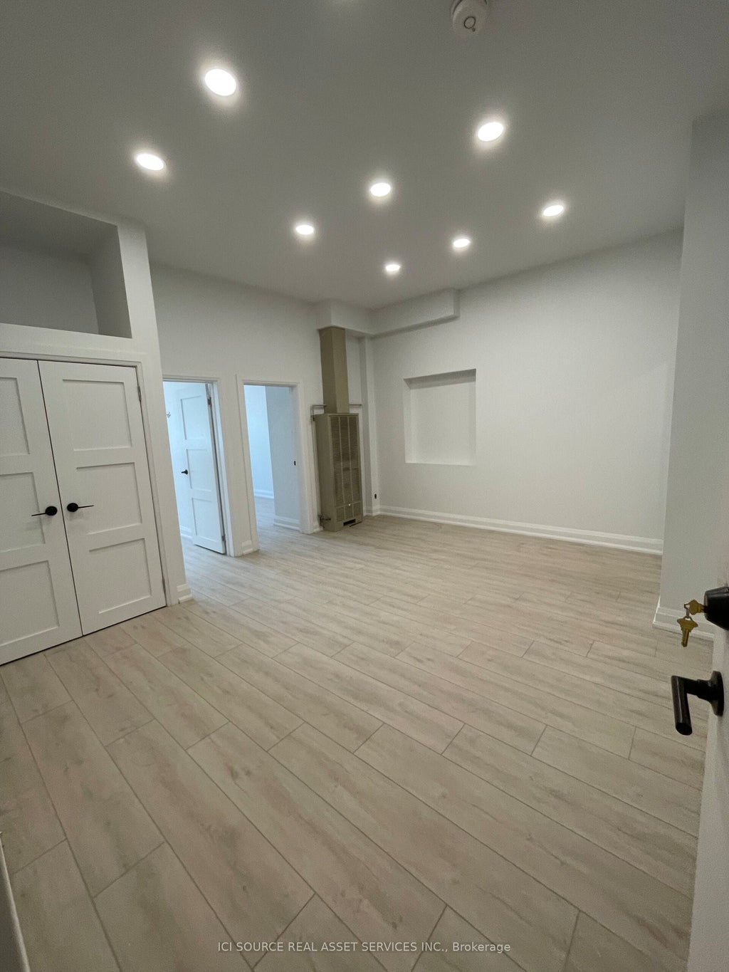 754 Queen Street E 1, Toronto E01