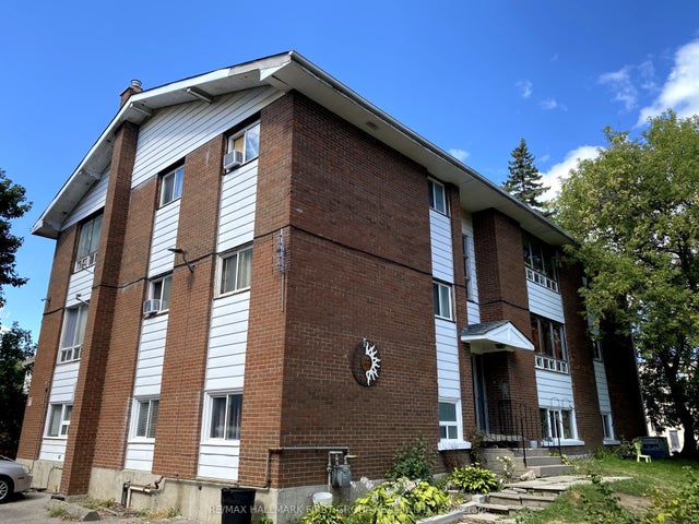 11 Fairbanks Street, Oshawa