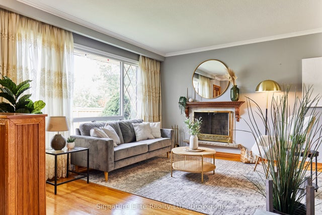 4 Cora Crescent, Toronto E09