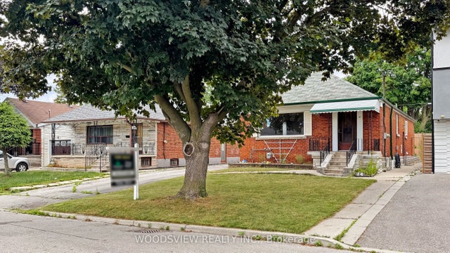 14 Shandara Crescent, Toronto E04