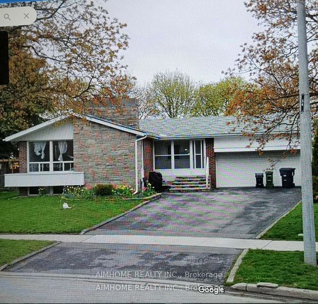 32 Rosscowan Crescent, Toronto E05