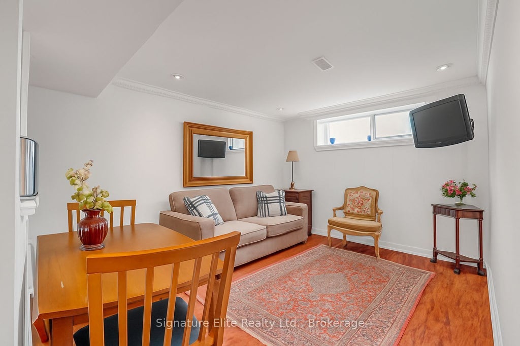 12 Manorglen Crescent Bsmt, Toronto E07