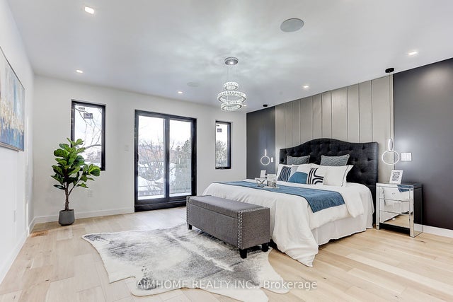 15 Holborne Avenue, Toronto E03