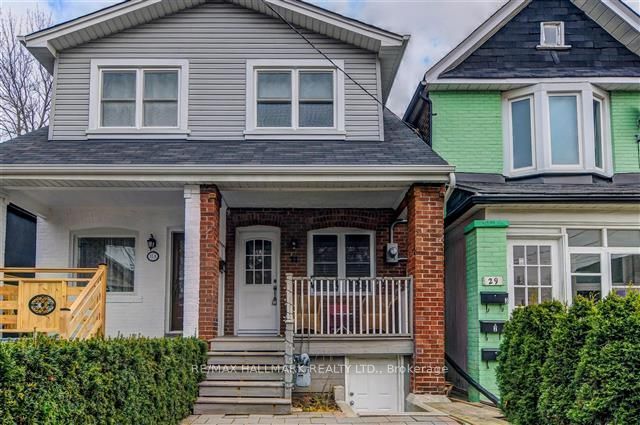 31 Hiawatha Road, Toronto E01