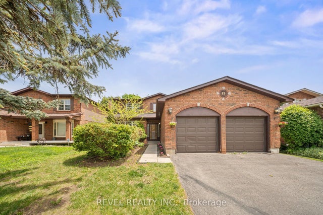 12 Robinson Crescent, Whitby