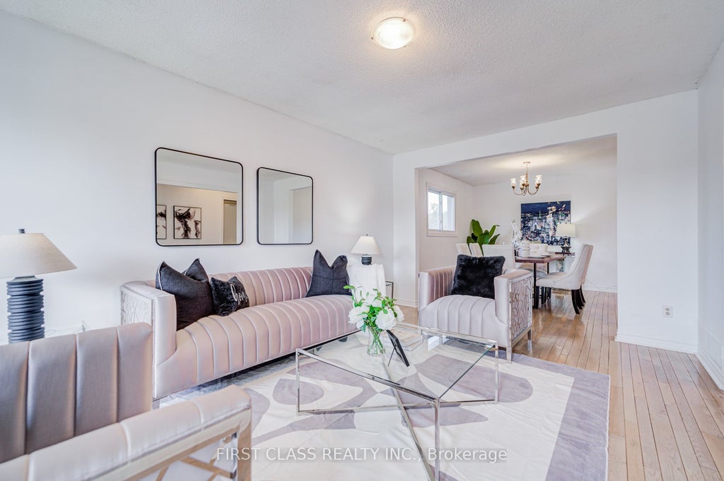 53 Treetops Court, Toronto E07