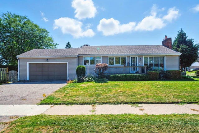 109 Sherwood Avenue, Oshawa