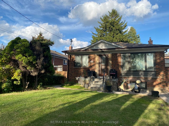 15 Vauxhall Drive B1, Toronto E04