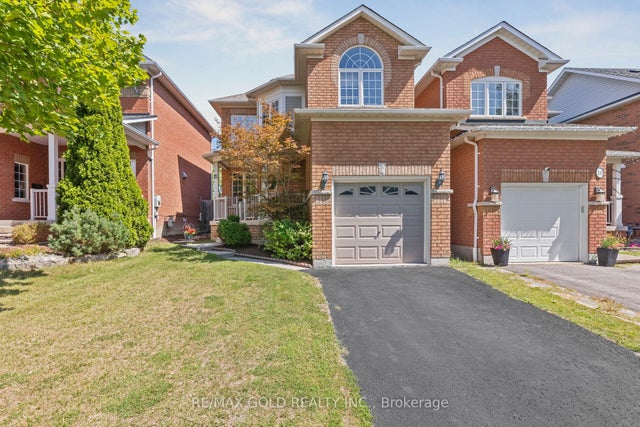 15 Blanchard Court, Whitby