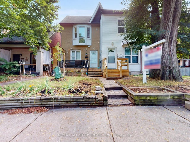 145 Boultbee Avenue, Toronto E01