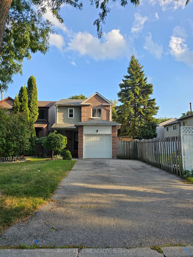 19 Greenfield Crescent, Whitby
