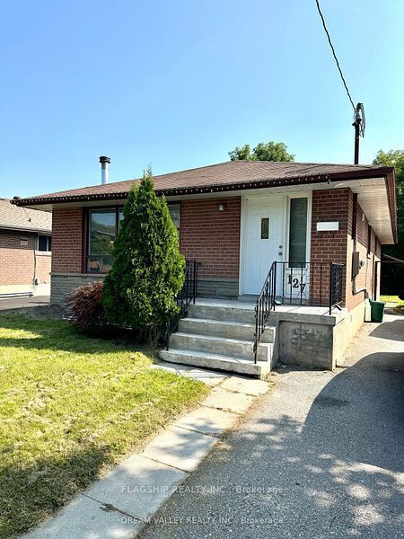 127 Cabot Street, Oshawa