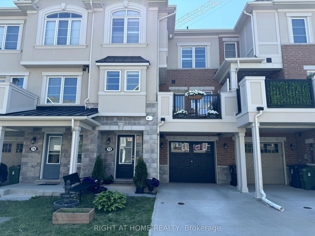 72 Ayers Crescent, Toronto E04