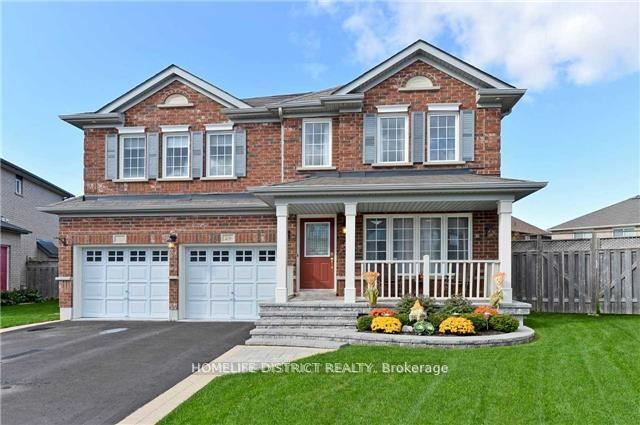 29 Freer Crescent, Ajax