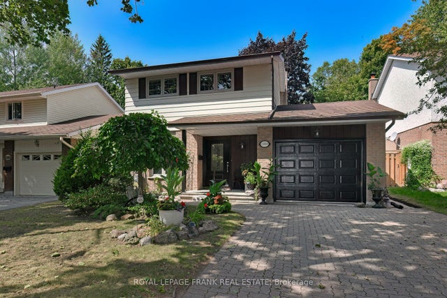 1104 Old Pye Court, Oshawa