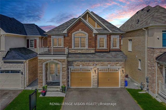 2404 Moonlight Crescent, Pickering