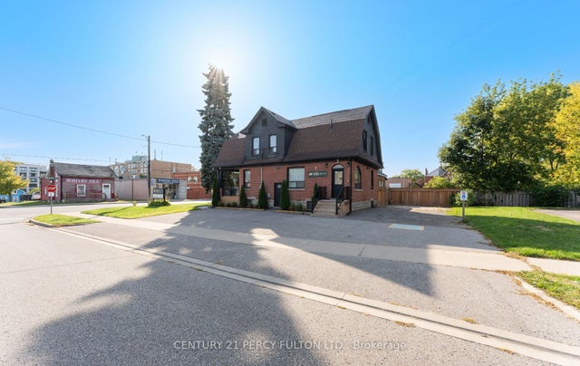 228 Brock Street N Basement, Whitby