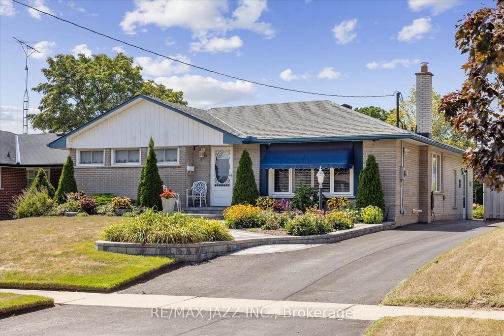 606 Gibbons Street, Oshawa