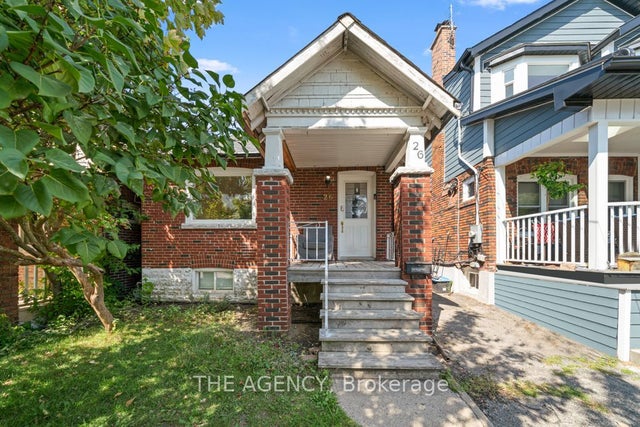 26 Gatwick Avenue, Toronto E03