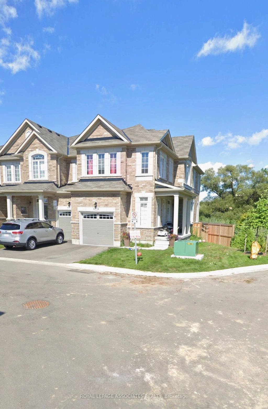 33 Keenlyside Lane, Ajax