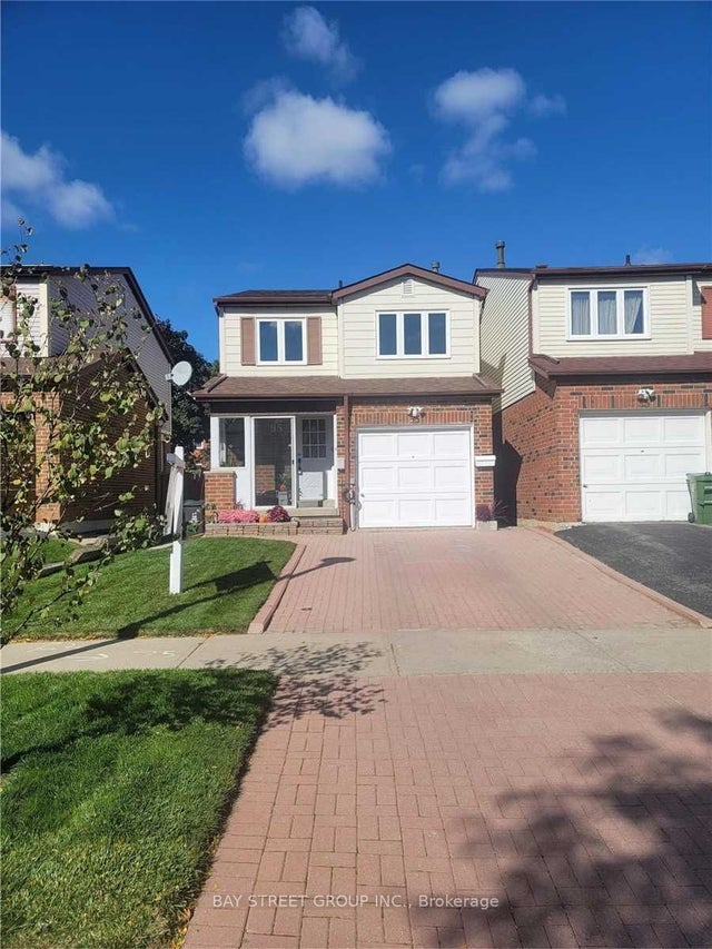 95 Fawndale Crescent, Toronto E05