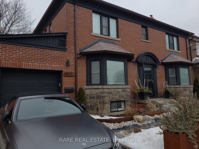 463 Donlands Avenue, Toronto E03