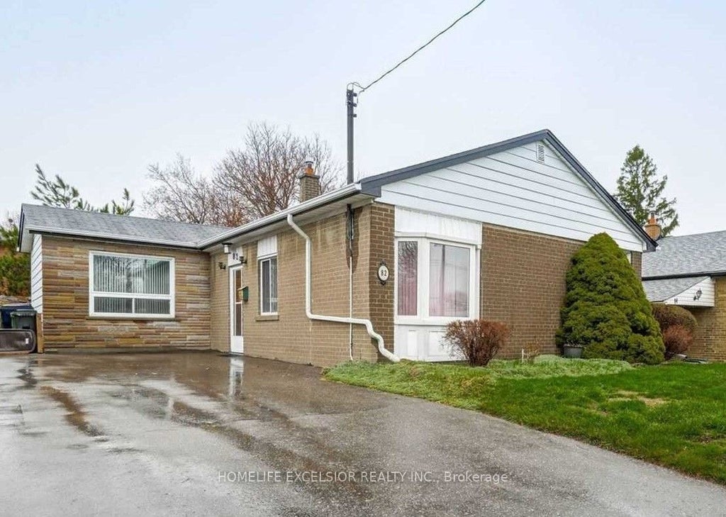 82 Pandora Circle Main/upper, Toronto E09