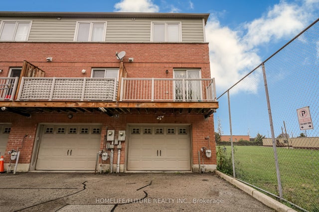 15 Florist Lane, Toronto E10