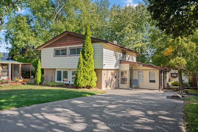 394 Sunset Boulevard, Clarington